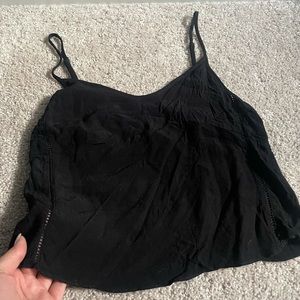 Black cropped tank